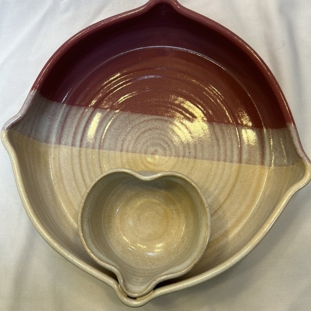 Handmade Pottery Chip and attached Dip Bowl - Picture 4 of 7